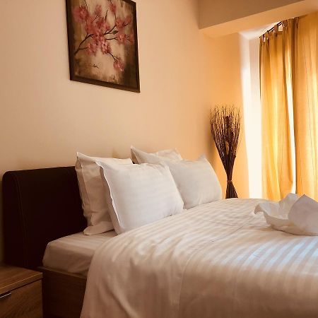 Monte Carlo Palace Rooms Букурещ Екстериор снимка