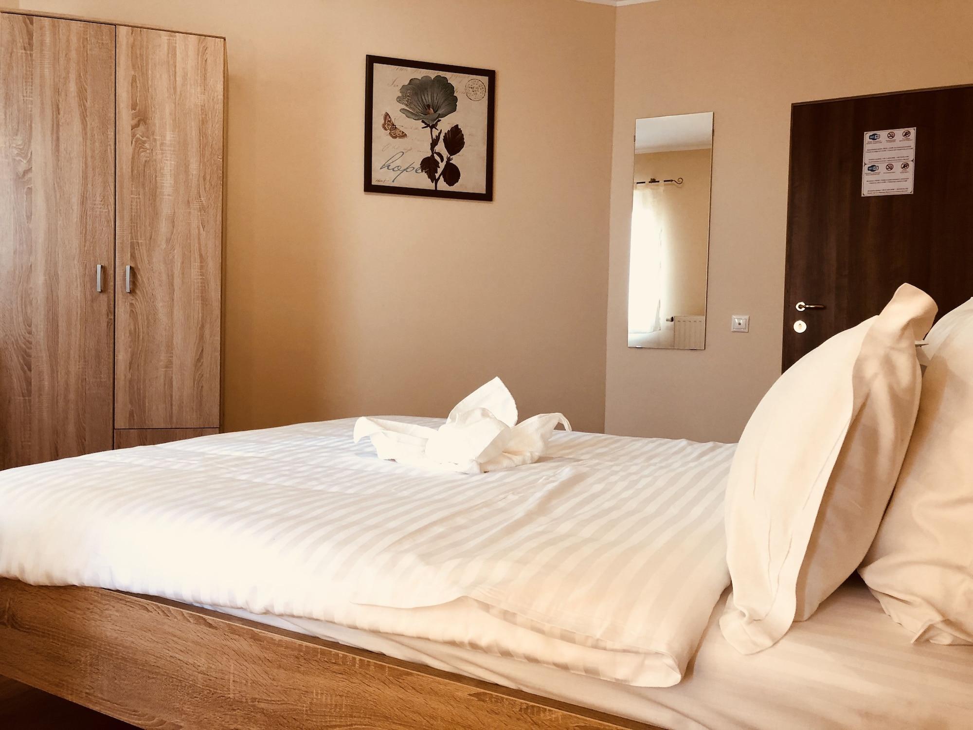 Monte Carlo Palace Rooms Букурещ Екстериор снимка