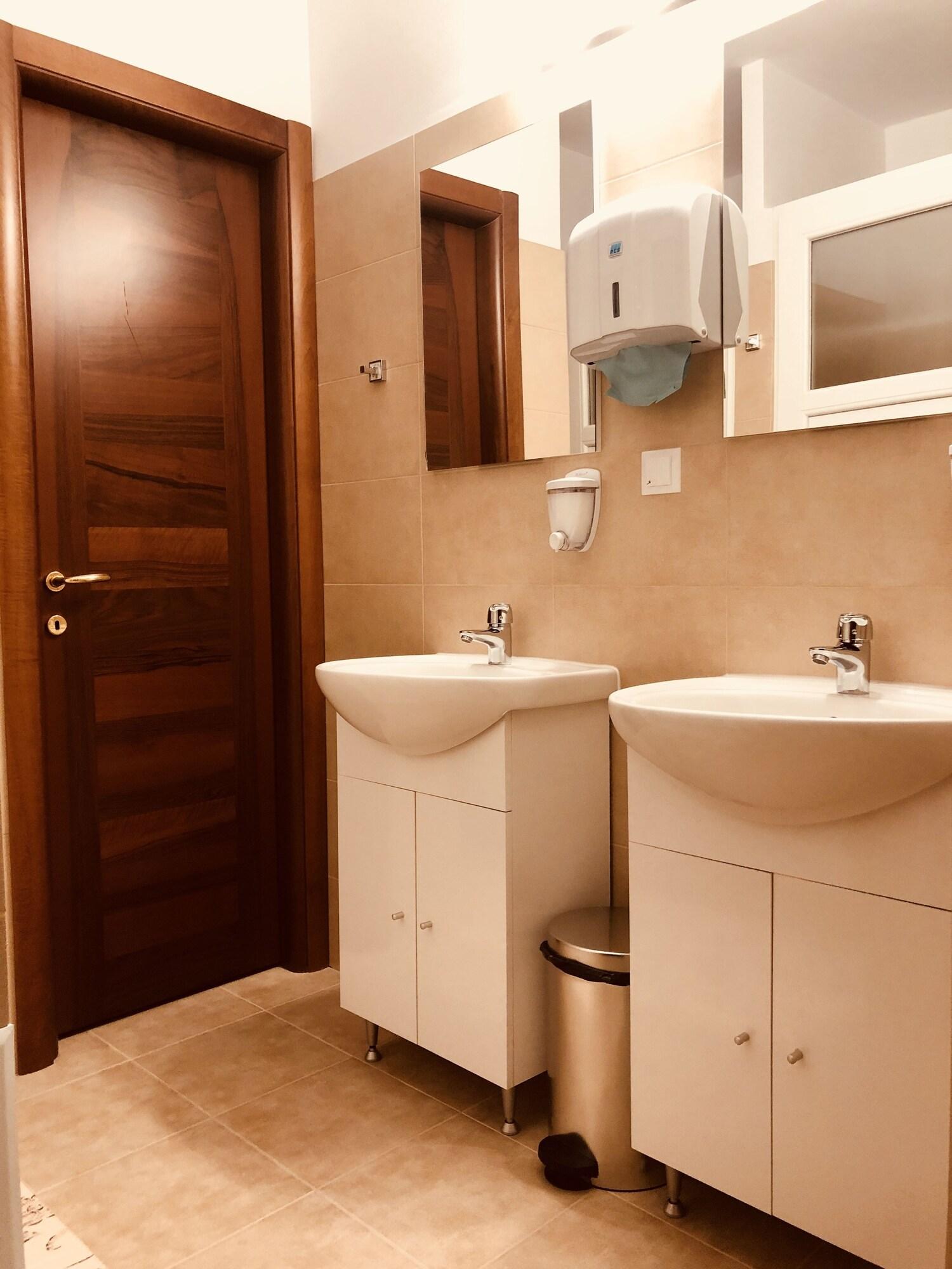 Monte Carlo Palace Rooms Букурещ Екстериор снимка