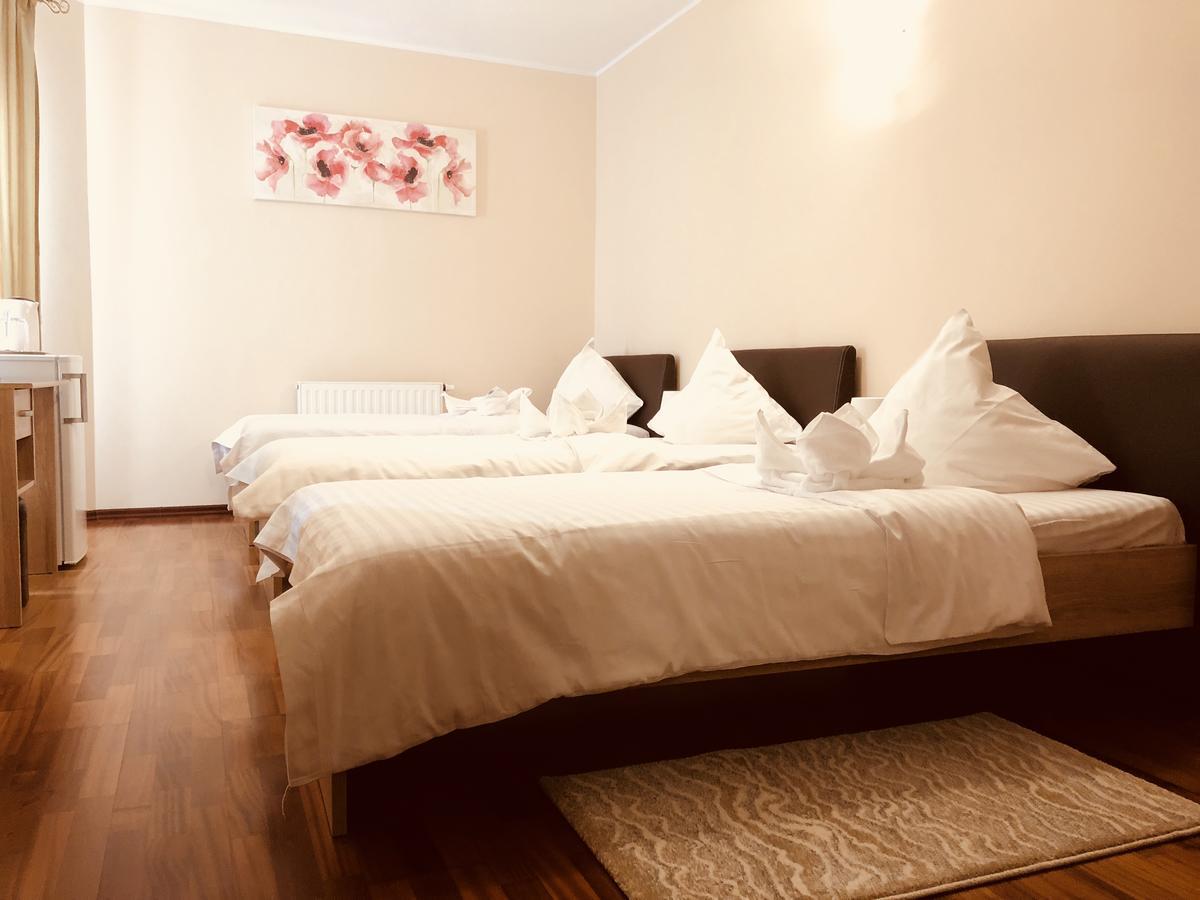 Monte Carlo Palace Rooms Букурещ Екстериор снимка