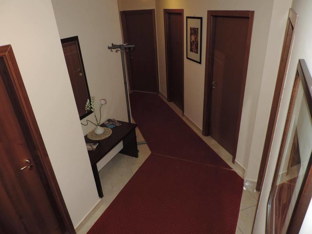 Monte Carlo Palace Rooms Букурещ Екстериор снимка