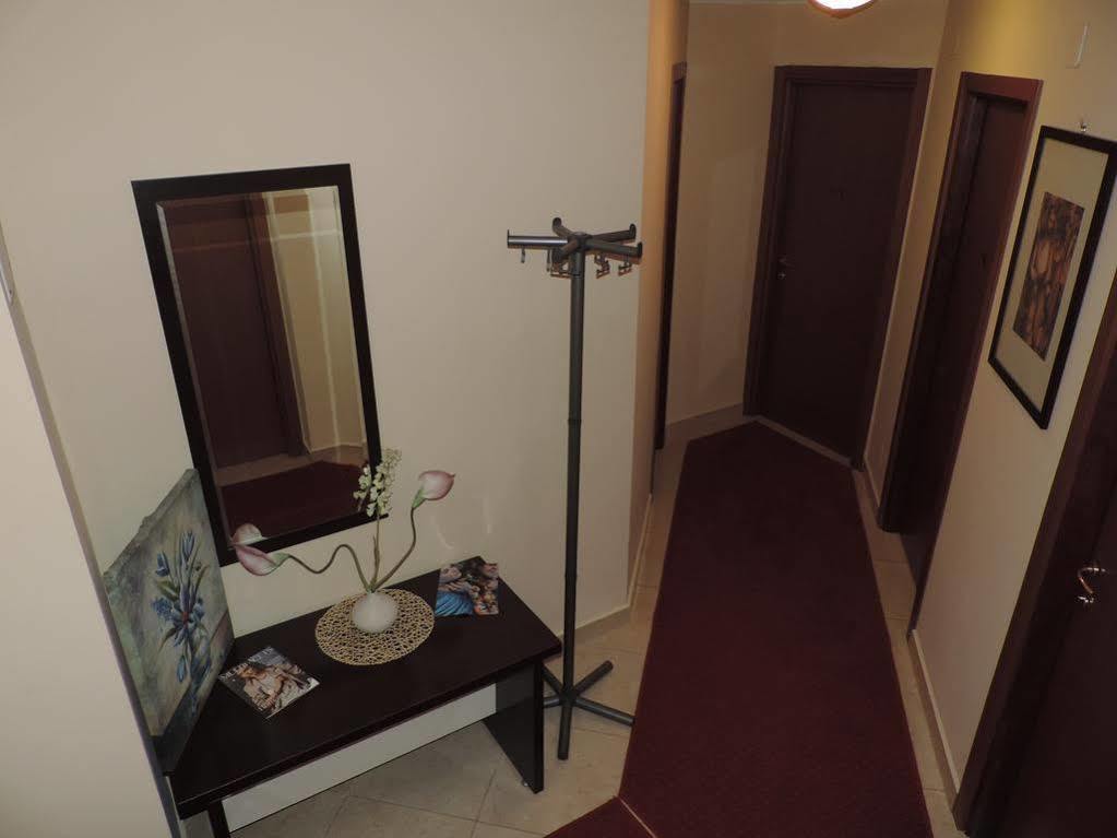 Monte Carlo Palace Rooms Букурещ Екстериор снимка